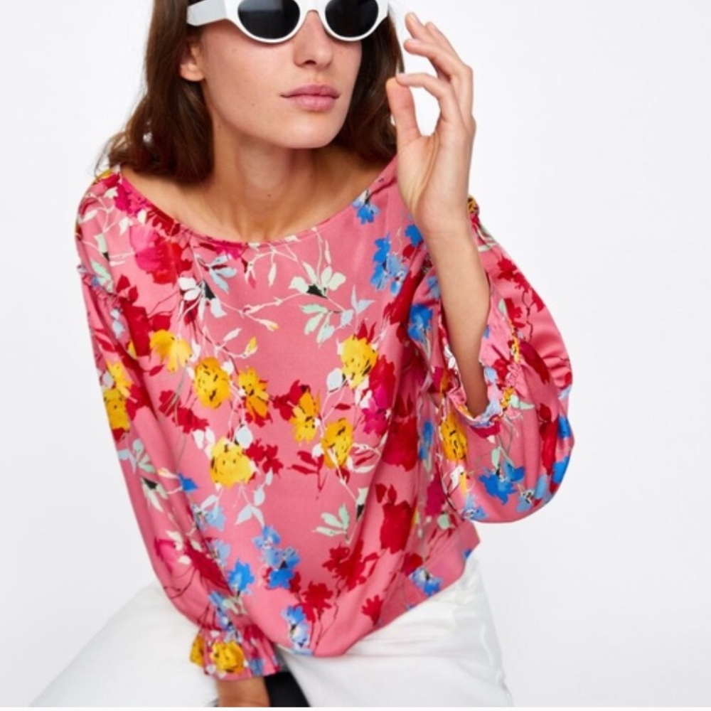 Zara long sleeve smocked bottom floral blouse